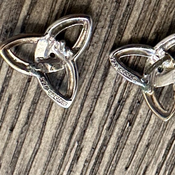 Trinity Knot Earrings - Picture 5 of 5